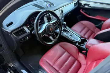 Vehicle image 47