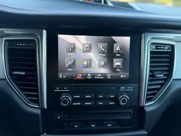 Vehicle image 74