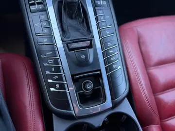 Vehicle image 91