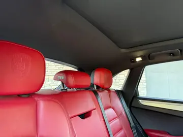 Vehicle image 101