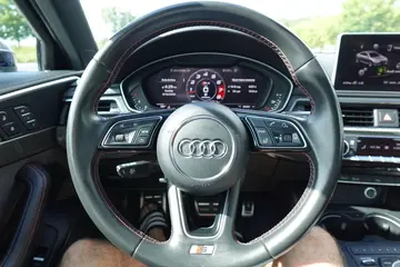 Vehicle image 47