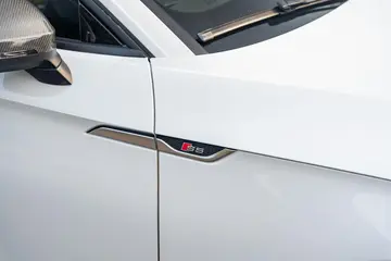 Vehicle image 41