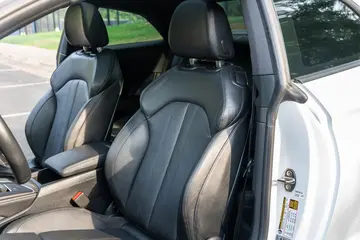 Vehicle image 60