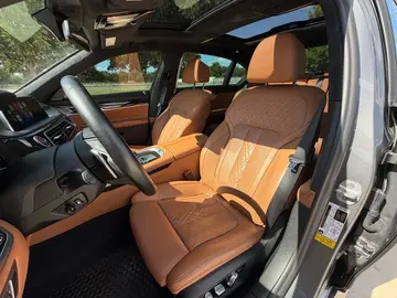 Vehicle image 51