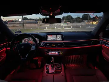 Vehicle image 81