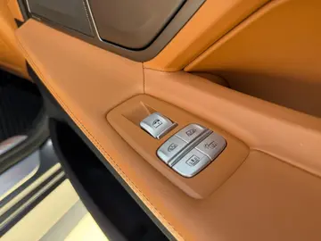 Vehicle image 114