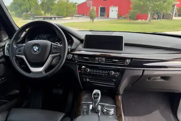 Vehicle image 62