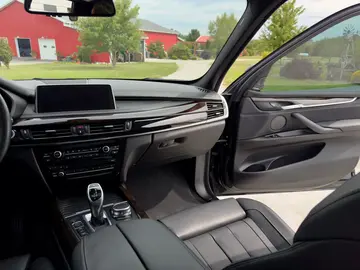 Vehicle image 100
