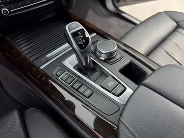 Vehicle image 113