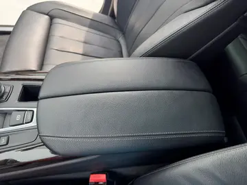 Vehicle image 117