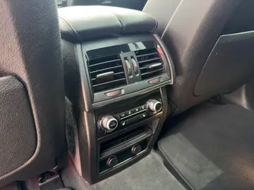 Vehicle image 119