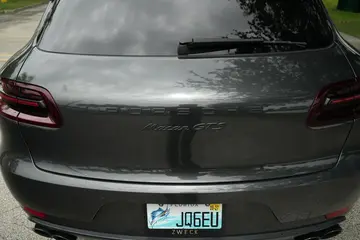 Vehicle image 22