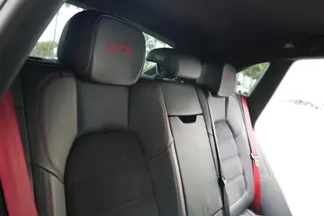 Vehicle image 39