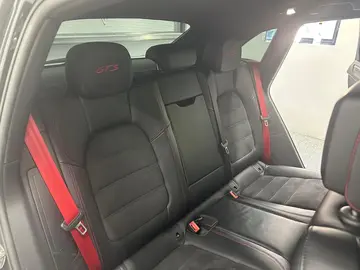 Vehicle image 47