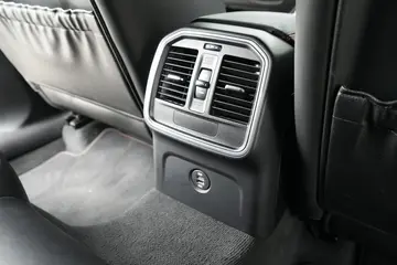 Vehicle image 69